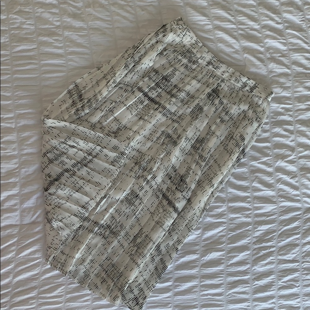 Pleated skirt